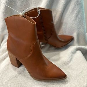 Steve Madden brown leather block heel western look boot size 9.5 NWT